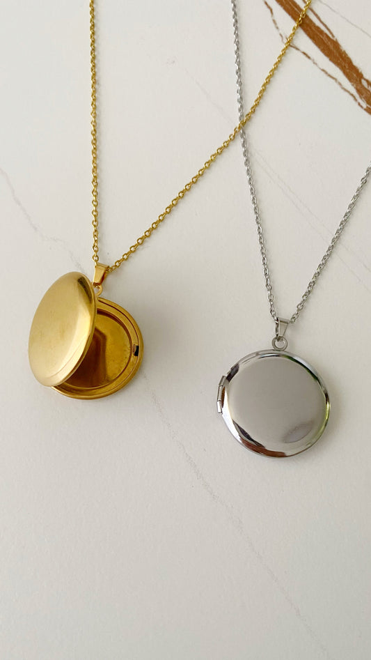 Cadena con relicario redondo grande personalizado