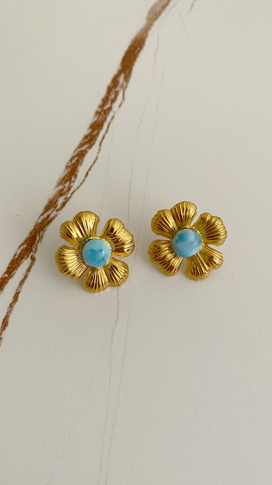 Aretes de flor con larimar