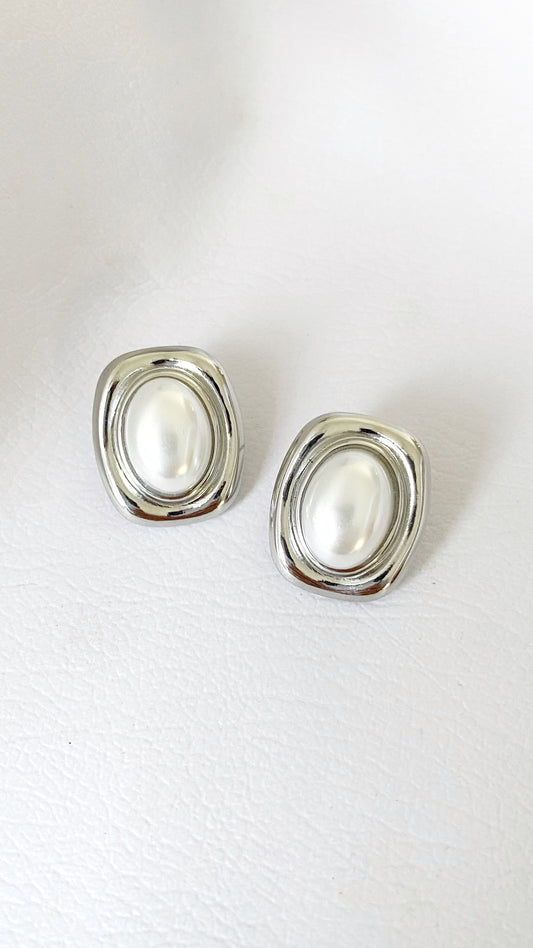 Aretes rectangulares con perla