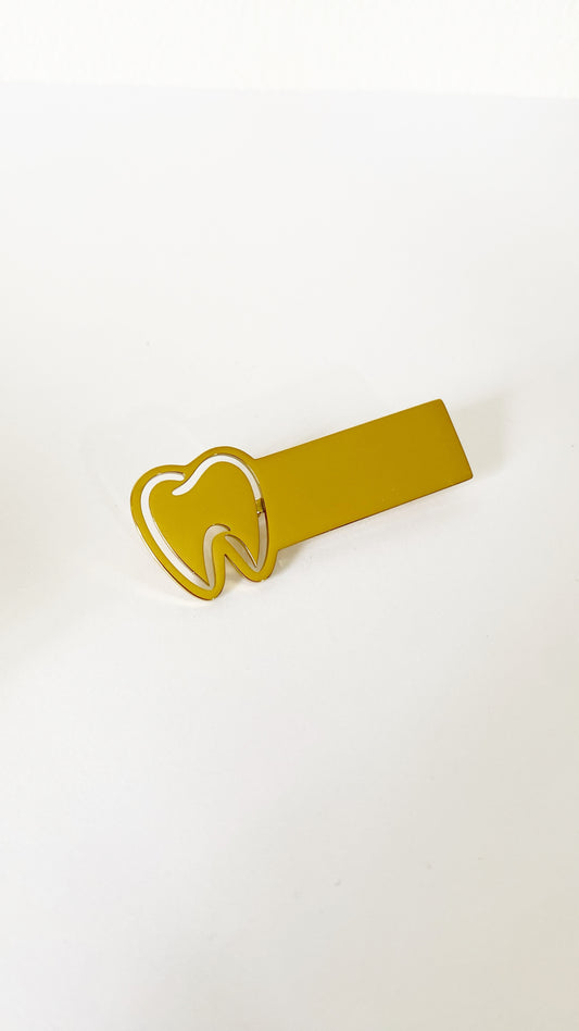 Broche odontología personalizado