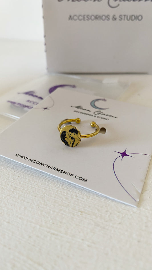 Anillo con placa personalizada