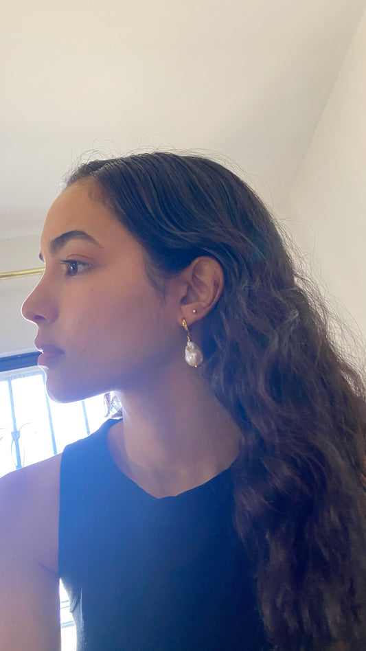 Argolla con perla barroca