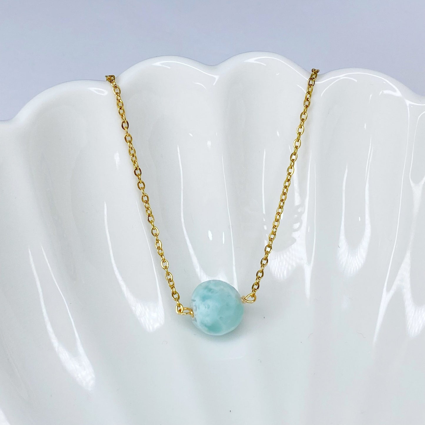 Cadena con bola de larimar