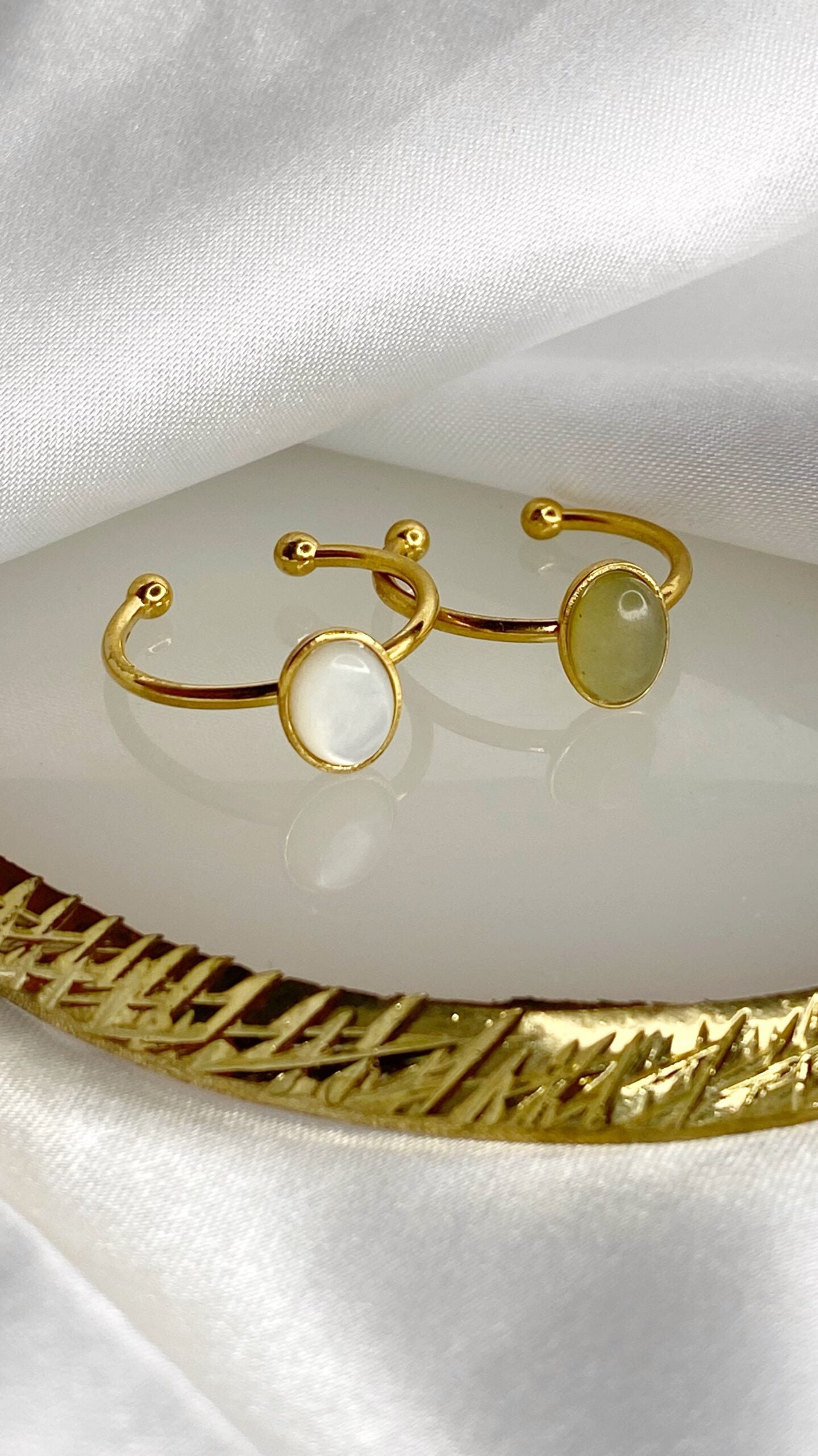 coleccion de anillos de piedras naturales natureza ajustables a prueba de agua sudor acero inoxidable dorado plateado ambar nacar larimar ojo de tigre aventurina cuarzo rosa amatista opalo sintetico perla de rio redondo ovalado