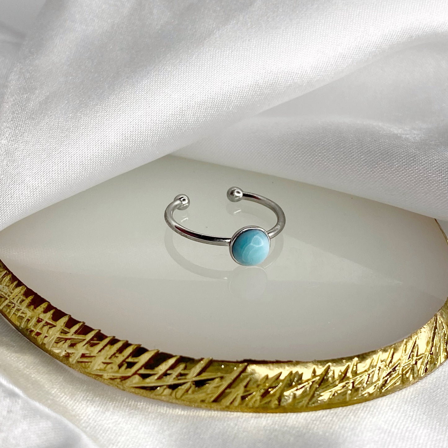 Anillo de larimar