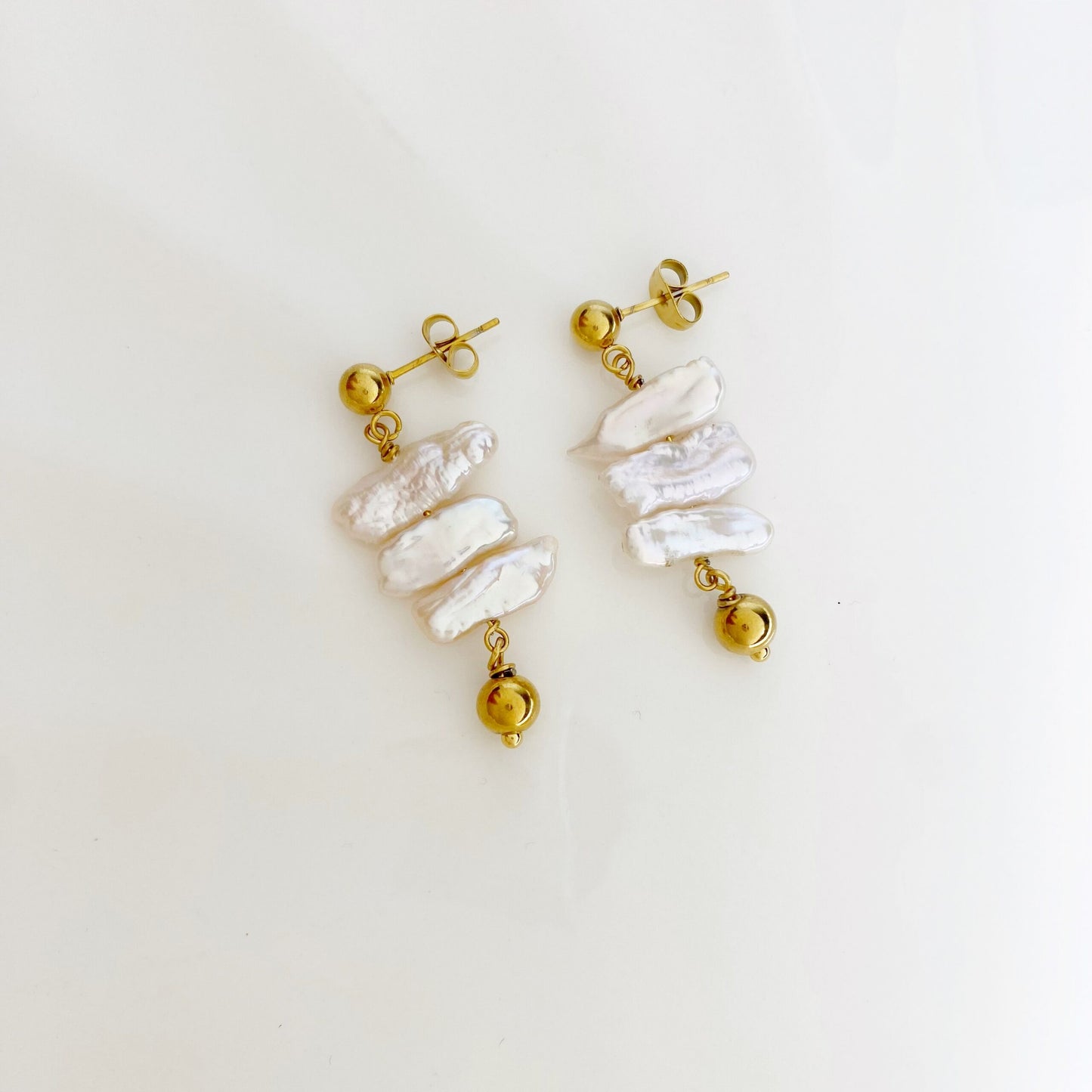 Aretes de perlas biwa
