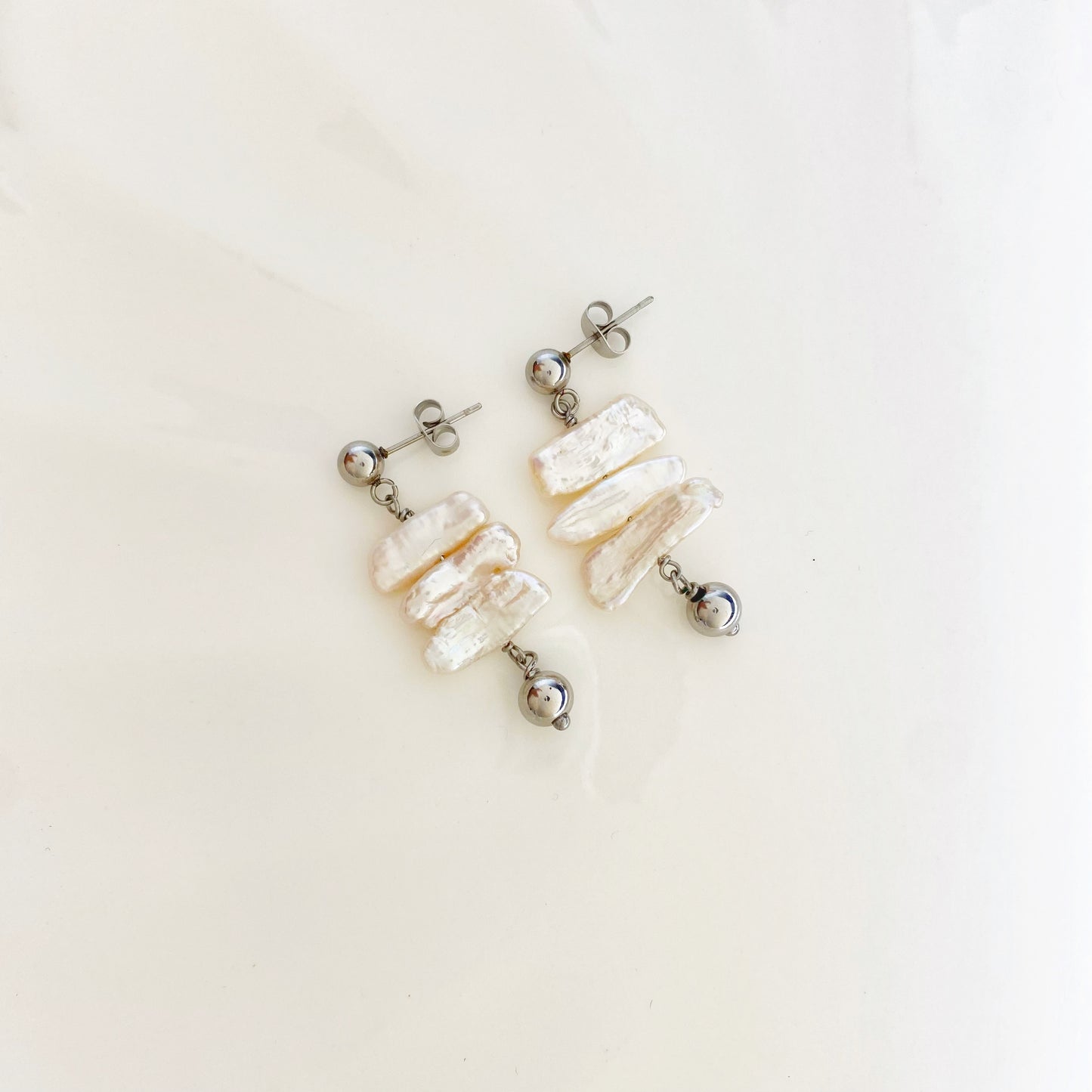 Aretes de perlas biwa