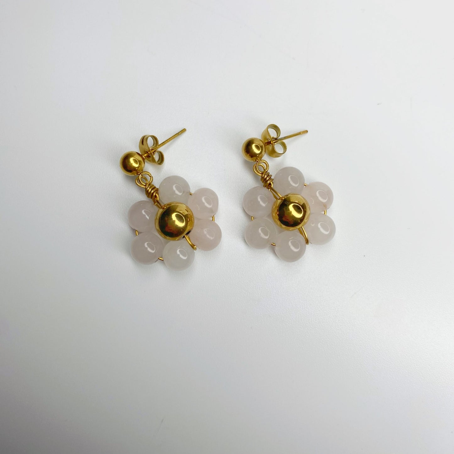 Aretes de flor de cuarzo rosa