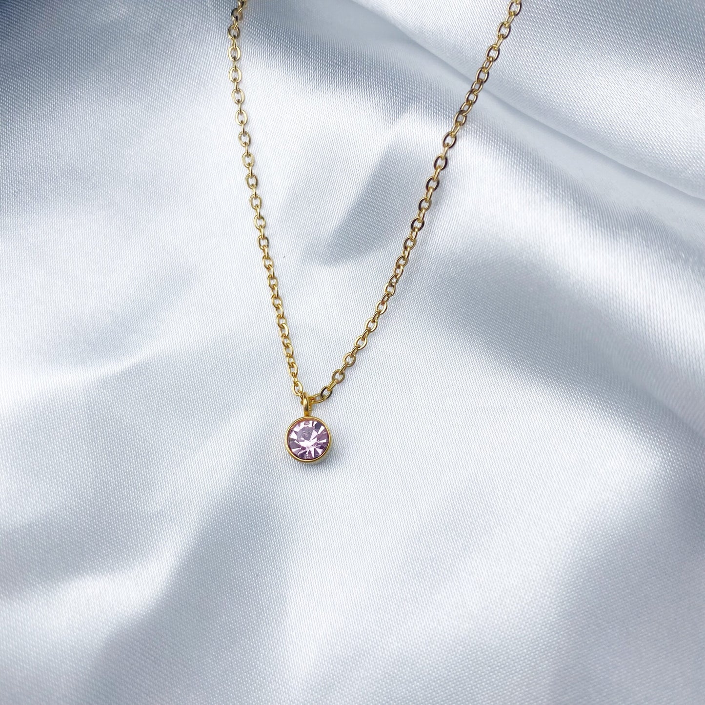 Cadena con zirconia colorida