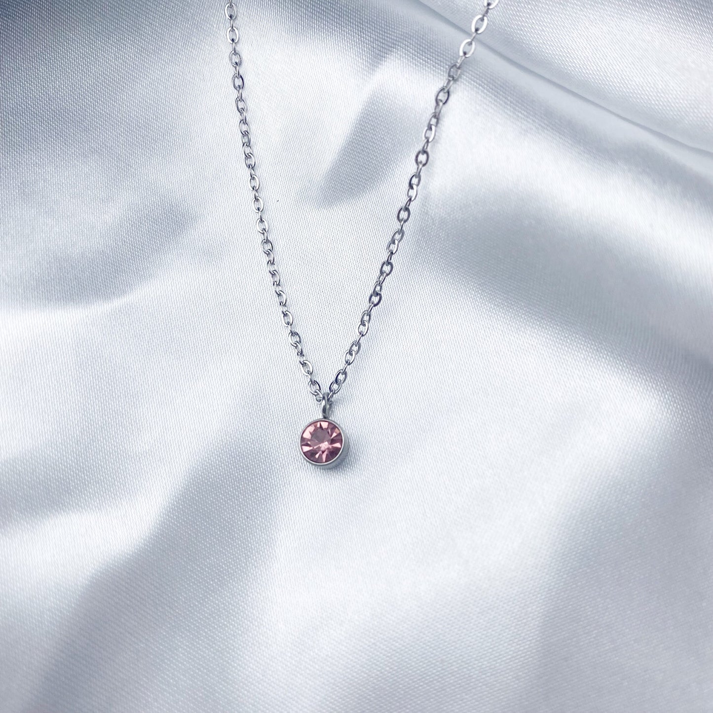Cadena con zirconia colorida