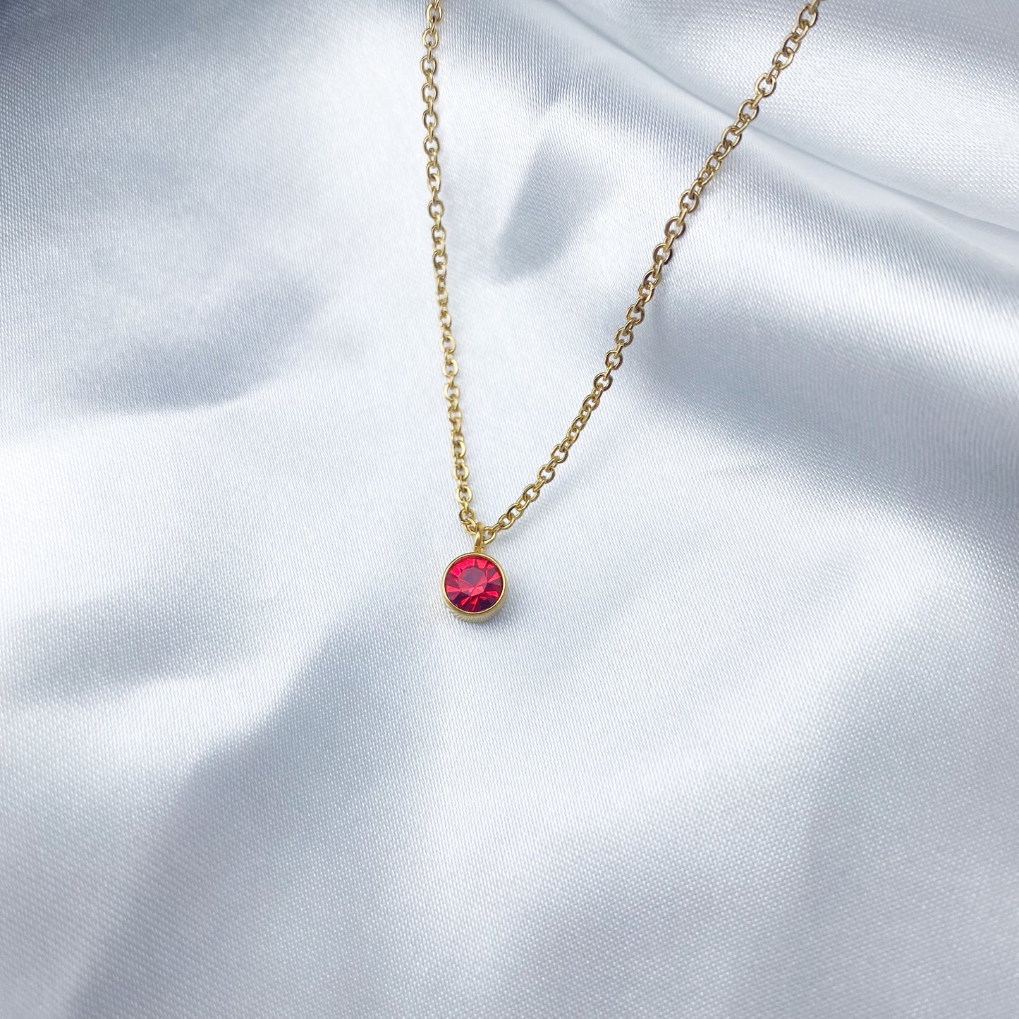 Cadena con zirconia colorida