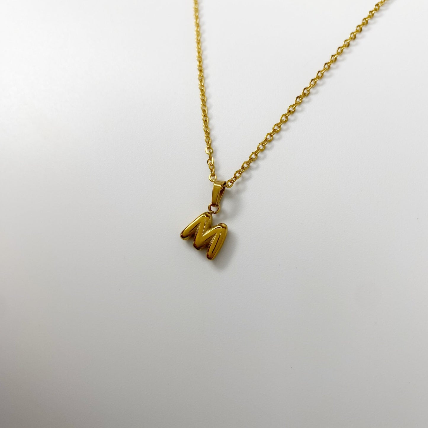 Cadena con letra burbuja