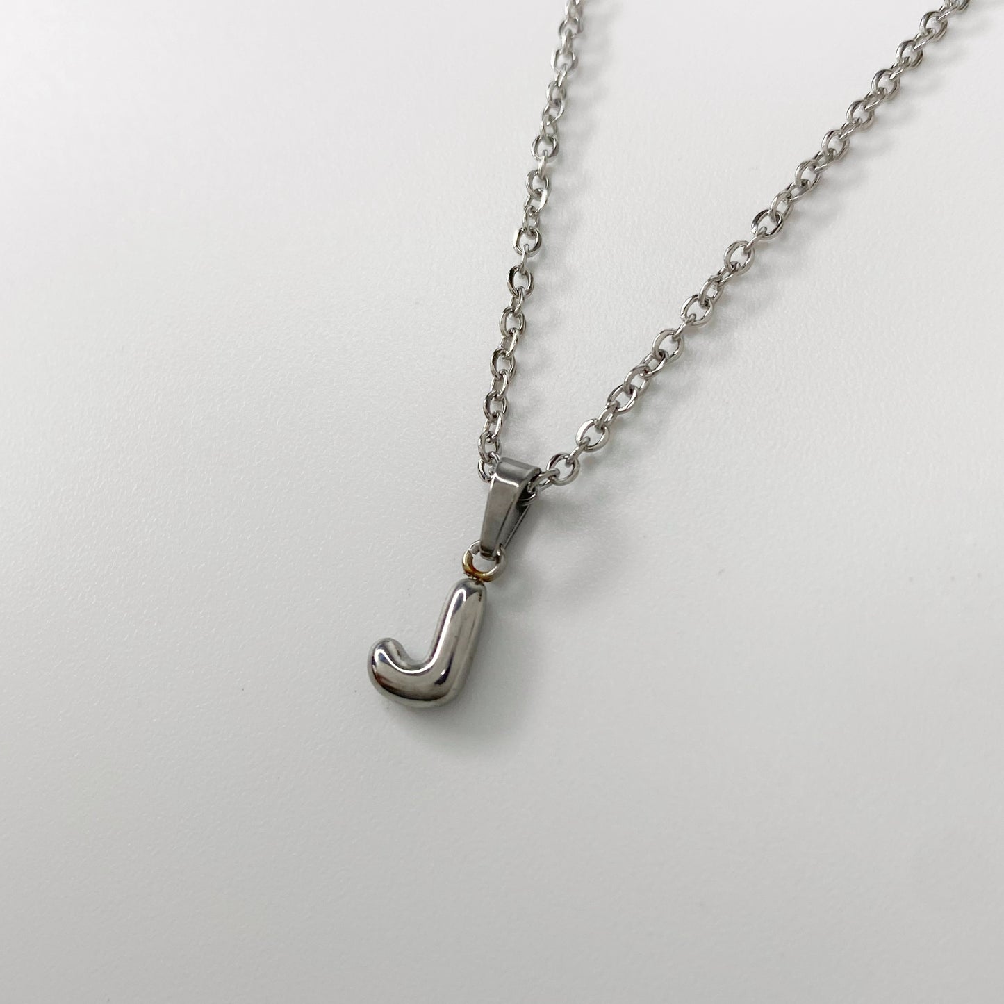 Cadena con letra burbuja