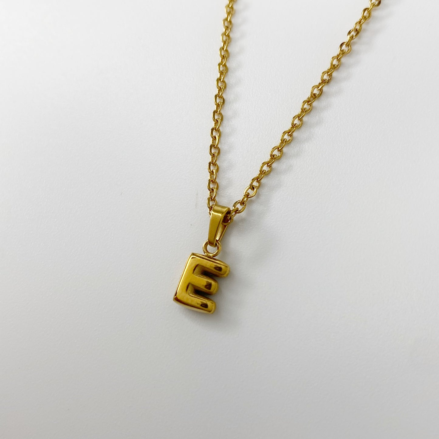 Cadena con letra burbuja