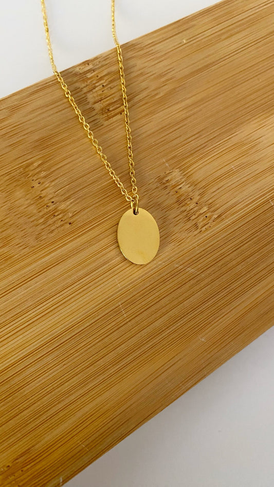 Cadena con placa ovalada personalizada