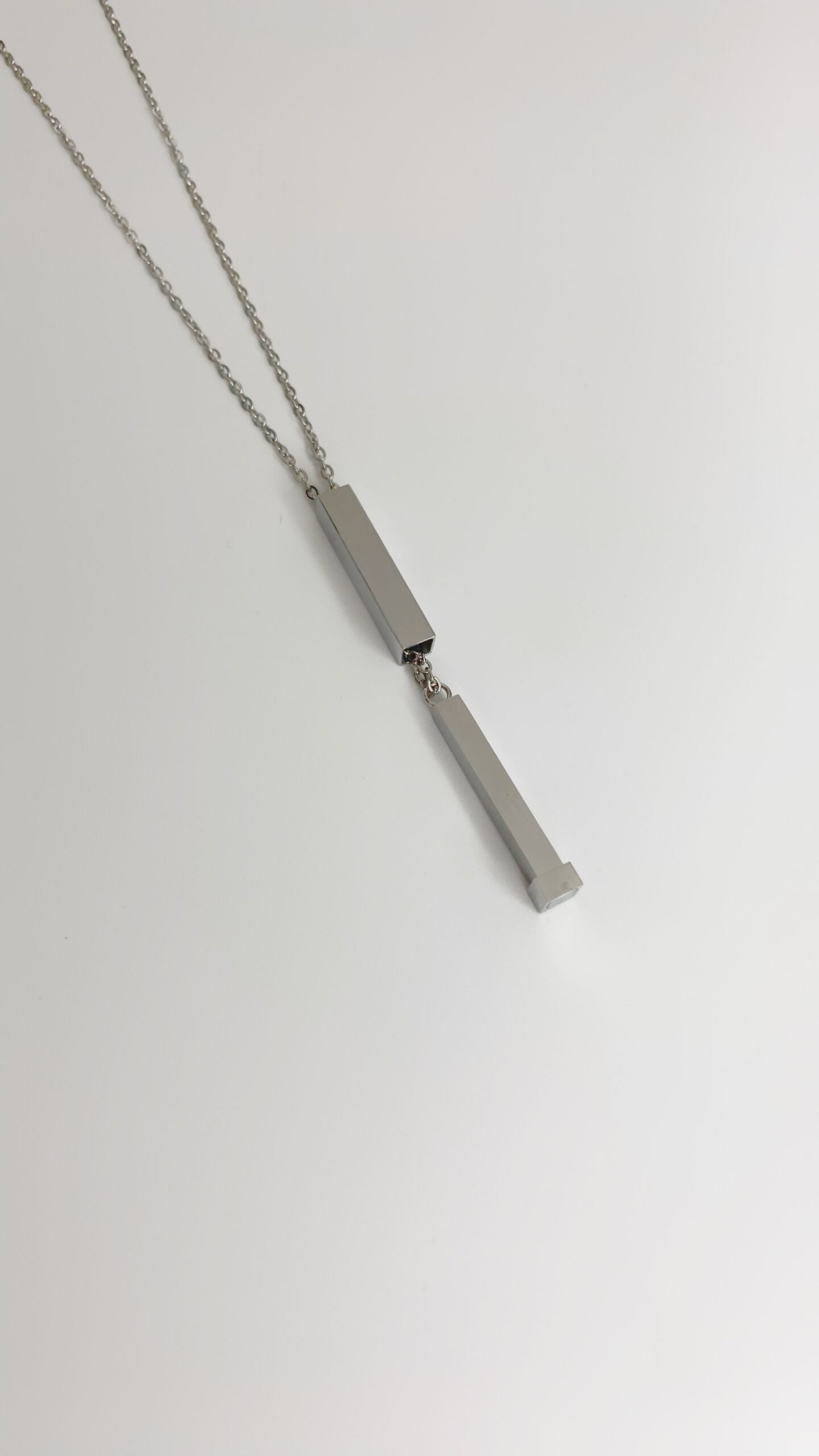 Cadena con barra secreta personalizada