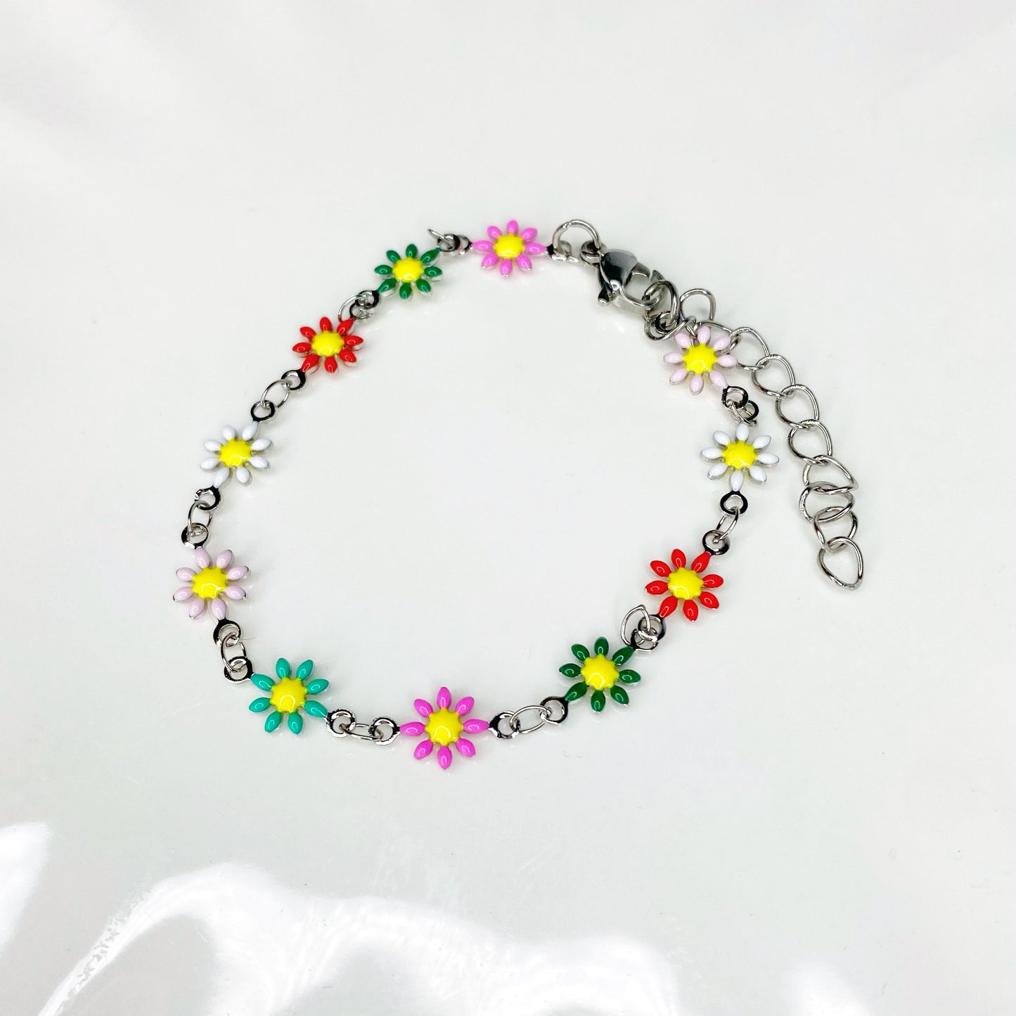 Pulsera de flores coloridas