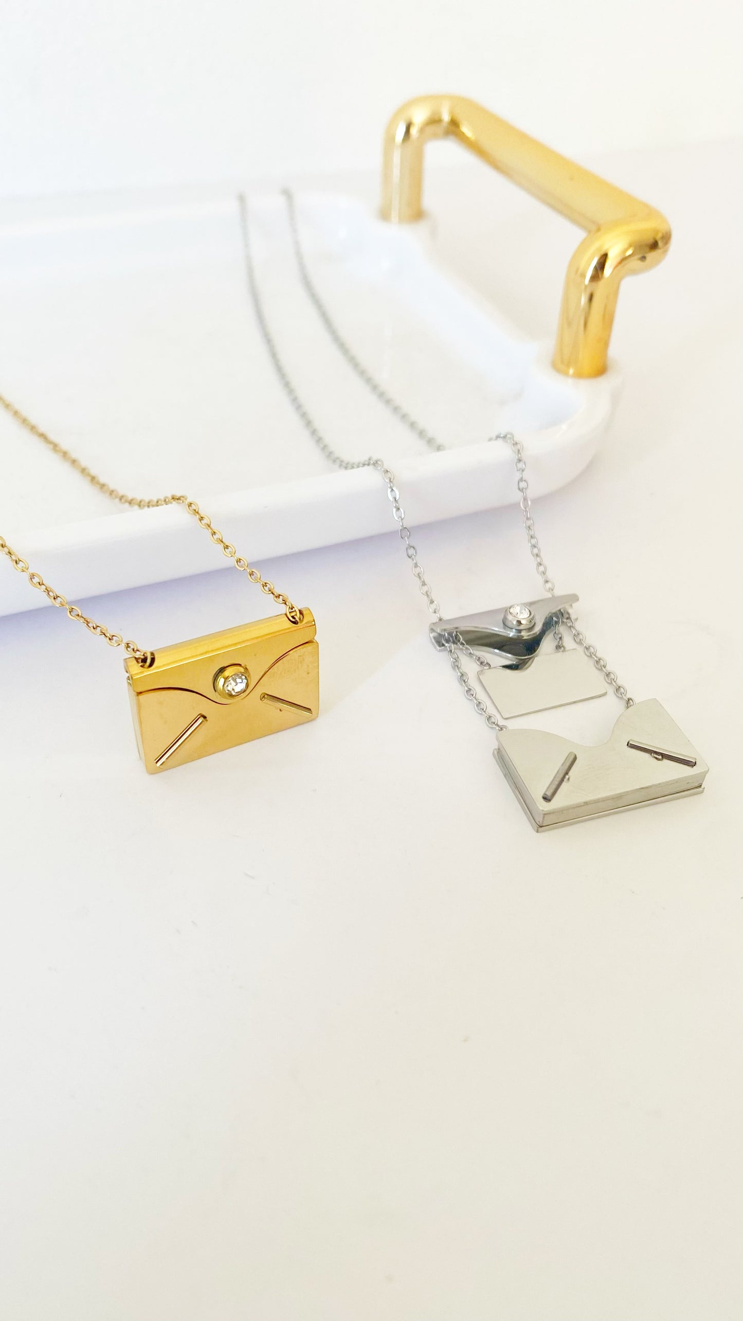 Cadena con carta personalizada