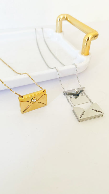 Cadena con carta personalizada