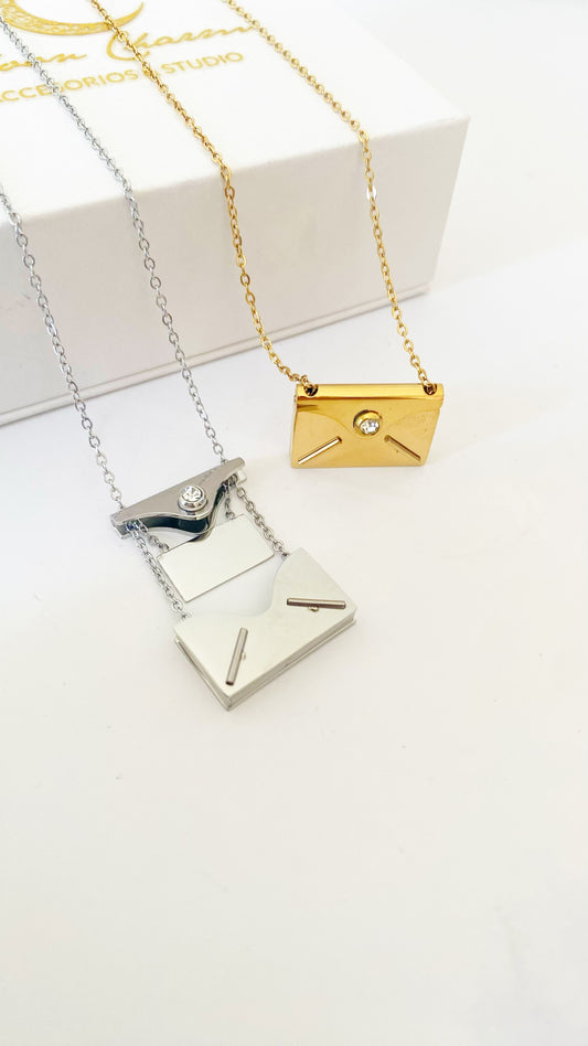 Cadena con carta personalizada