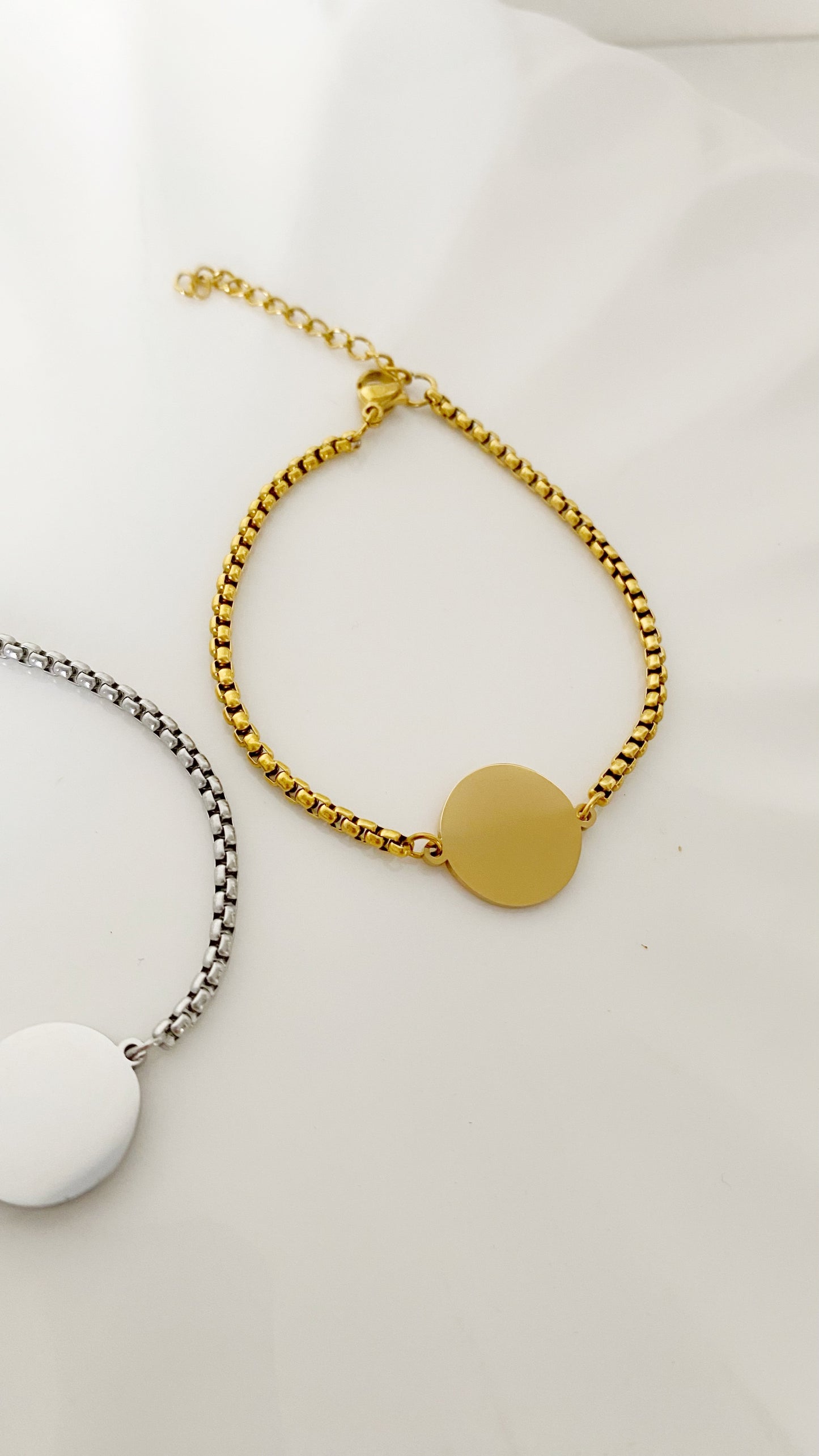 Pulsera con placa redonda personalizada