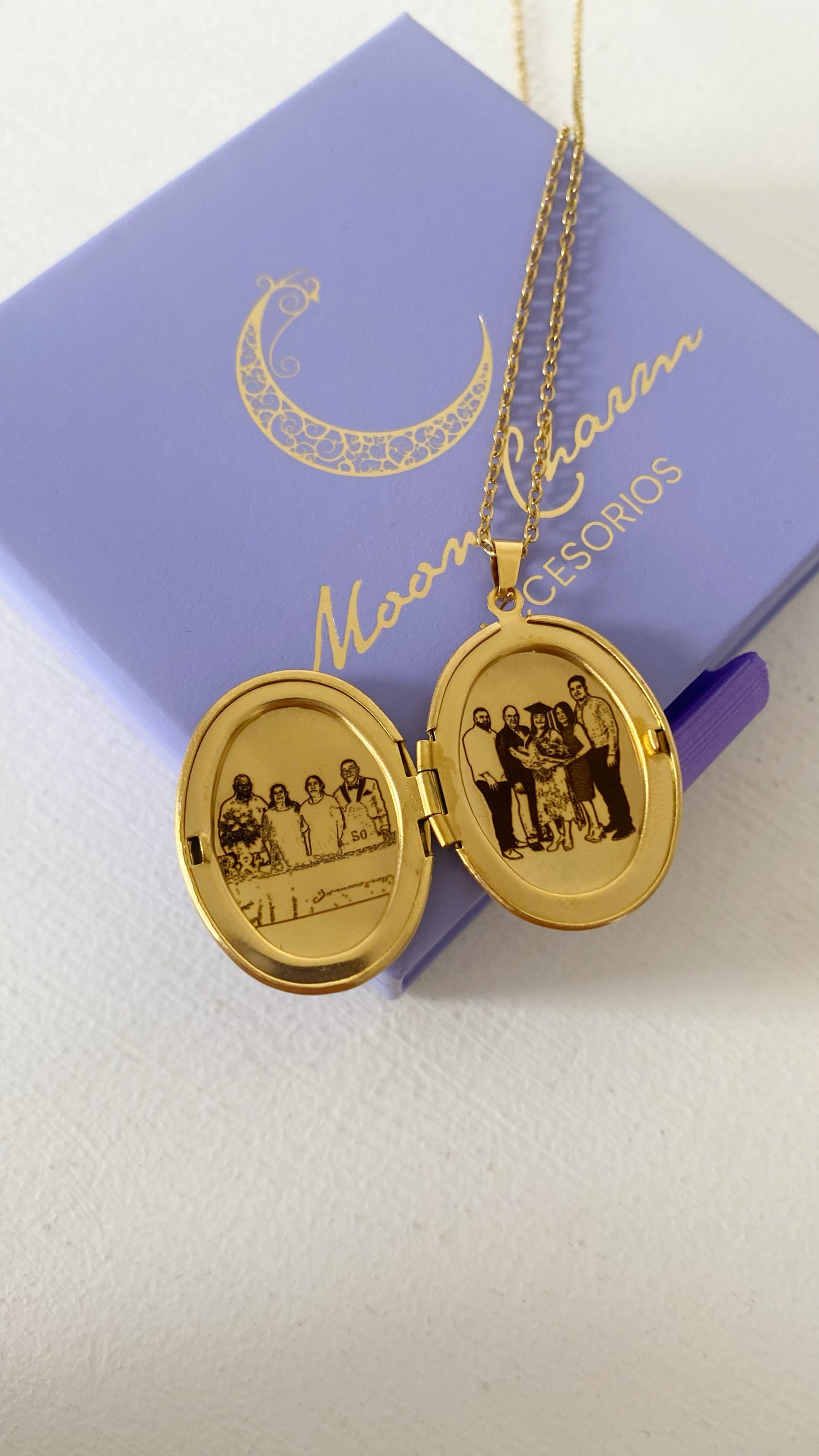 Cadena con relicario ovalado grande personalizado