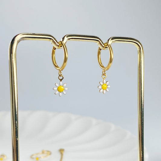 Argollas con margaritas