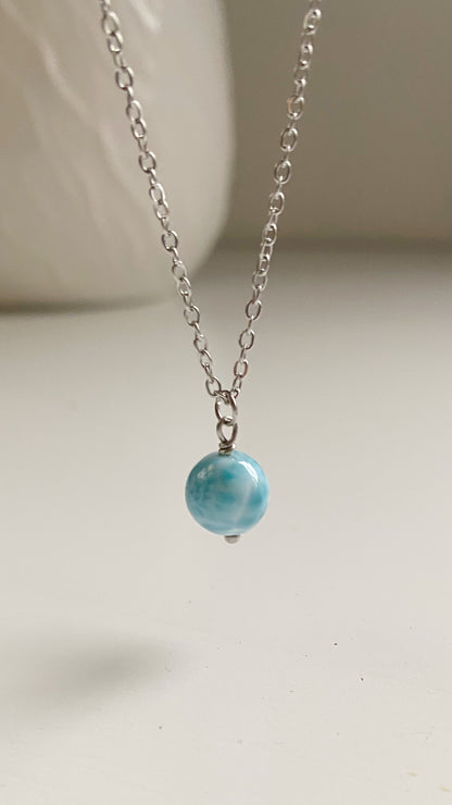 Cadena con bola de larimar