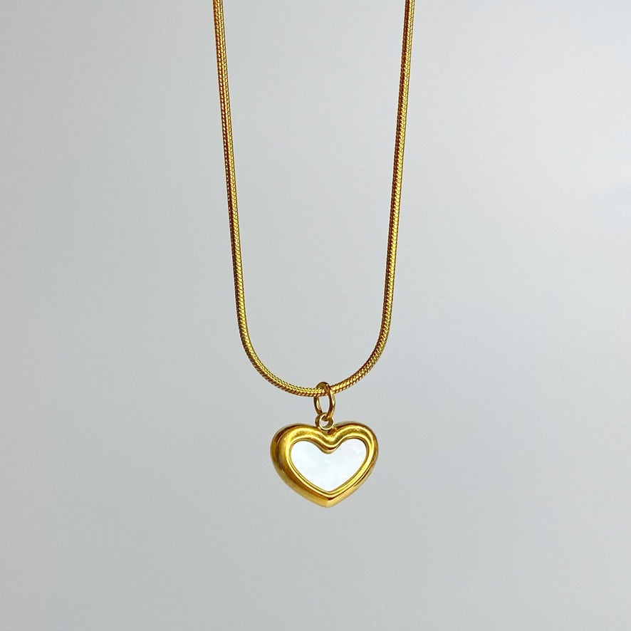 Set de corazón con nácar