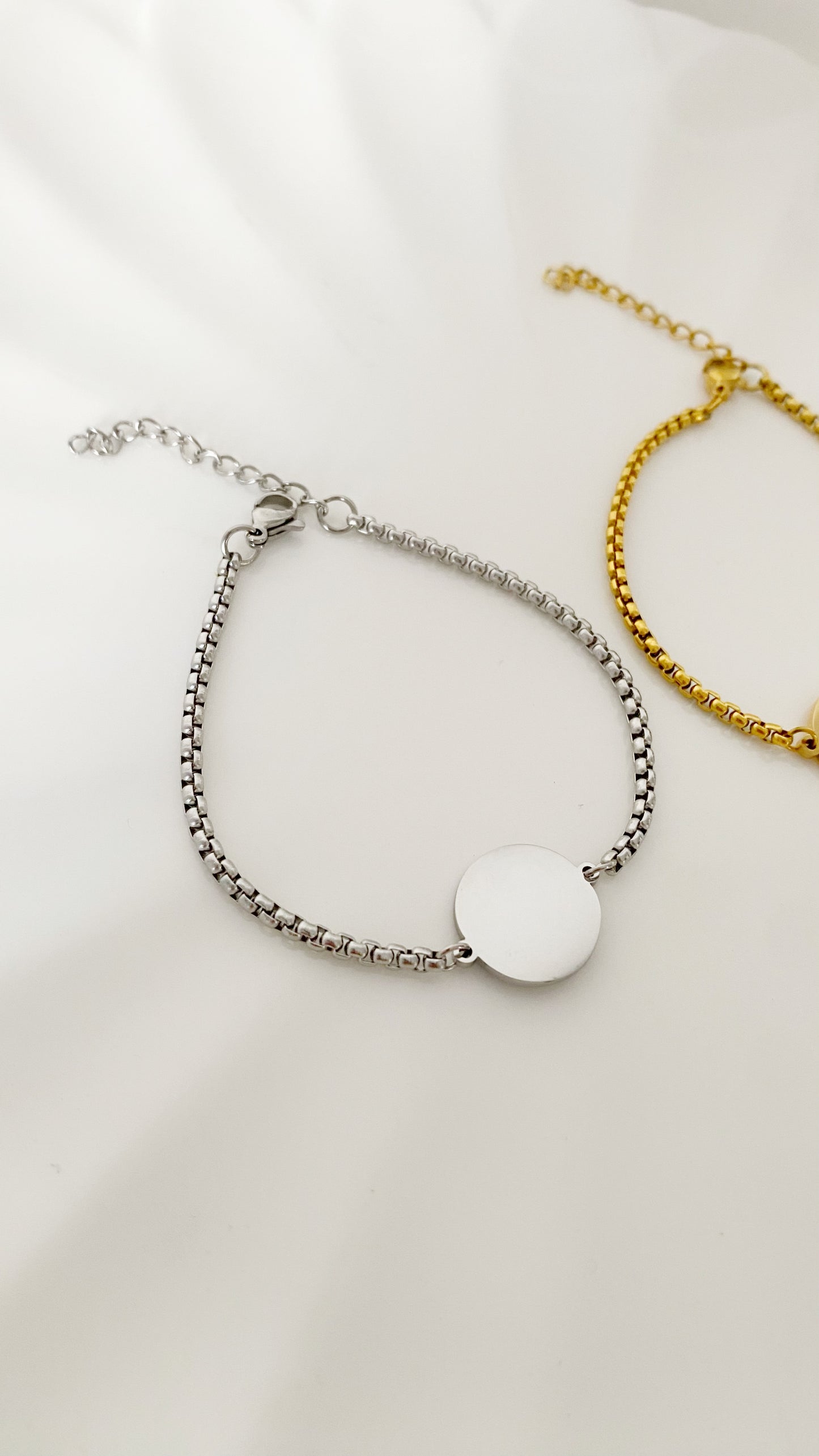 Pulsera con placa redonda personalizada
