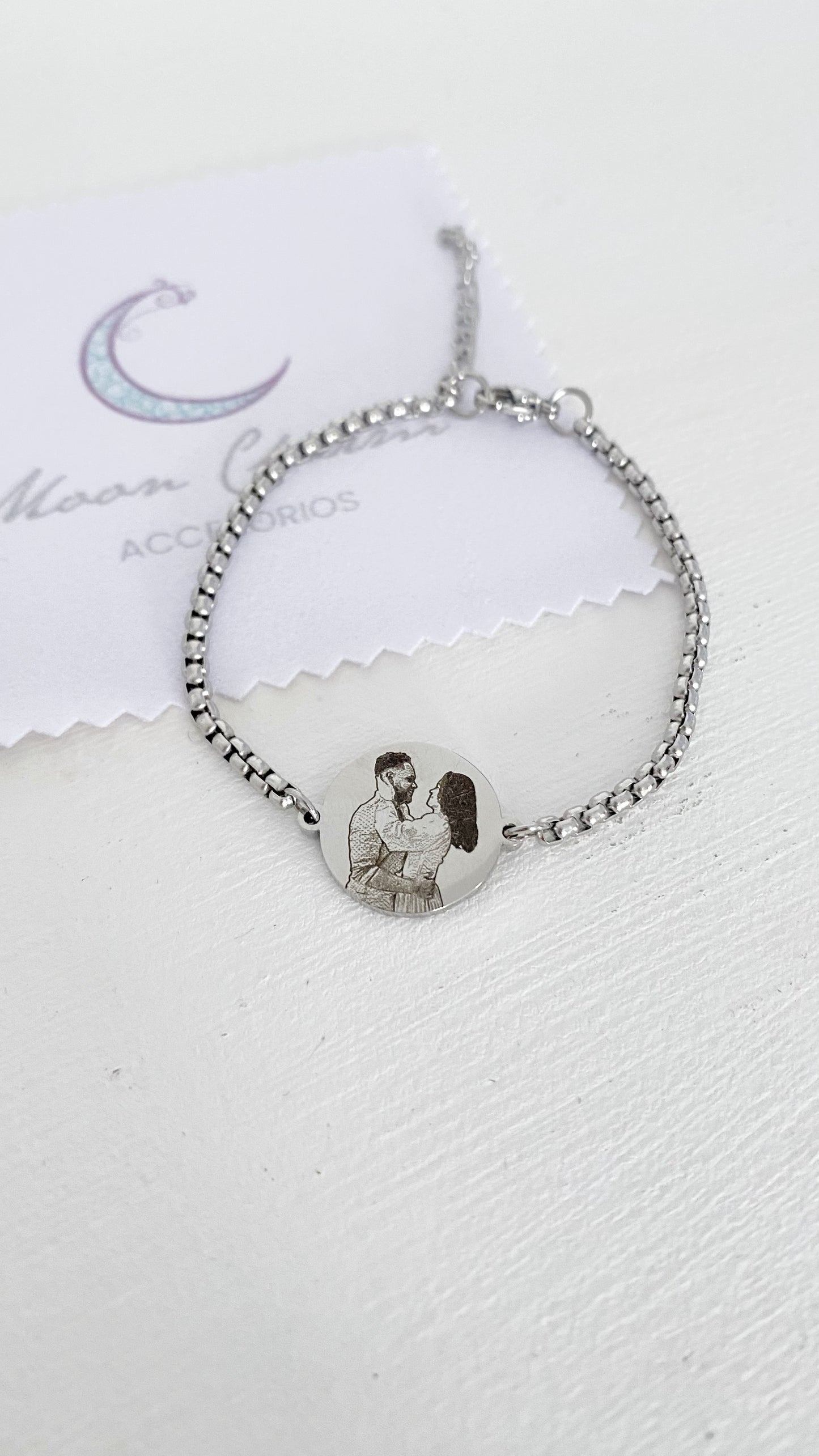 Pulsera con placa redonda personalizada