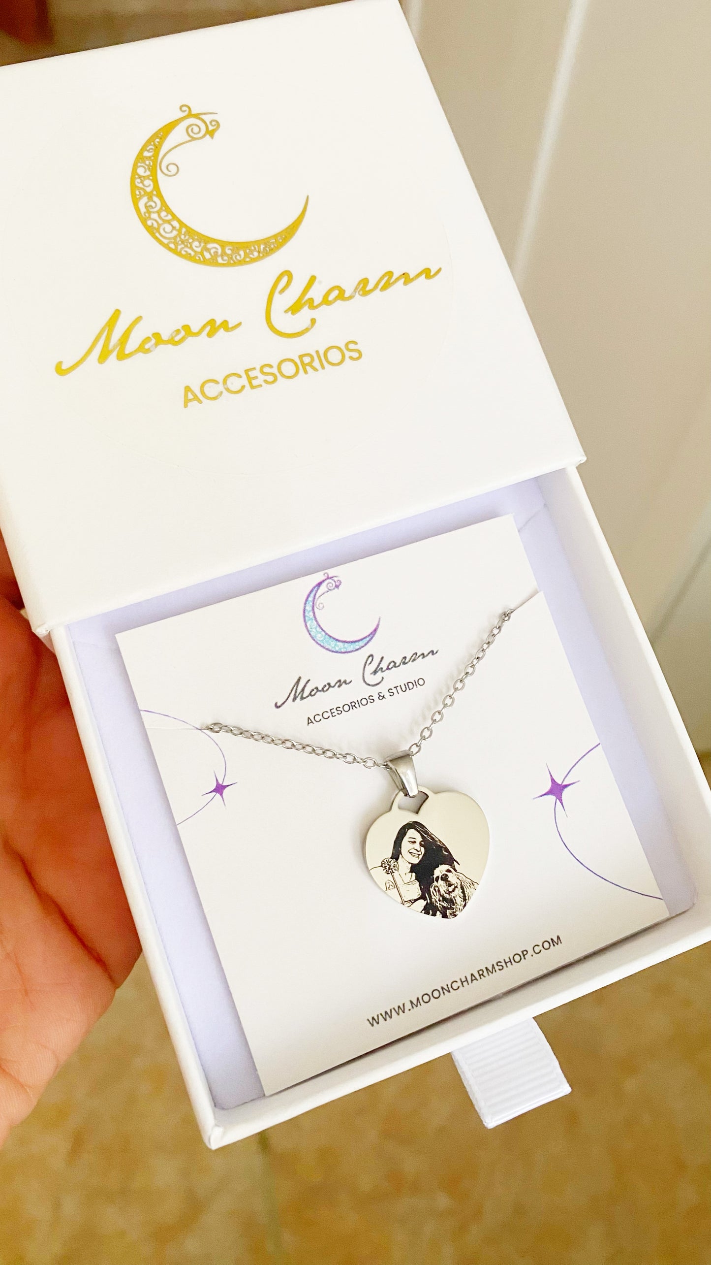 Cadena con placa de corazón personalizada