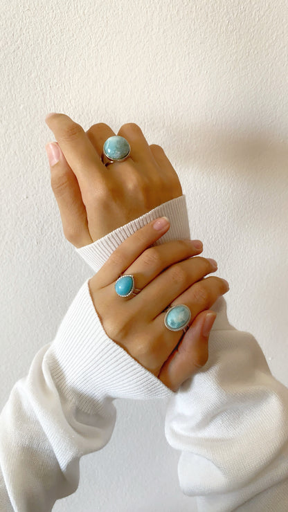 Anillo de larimar ovalado
