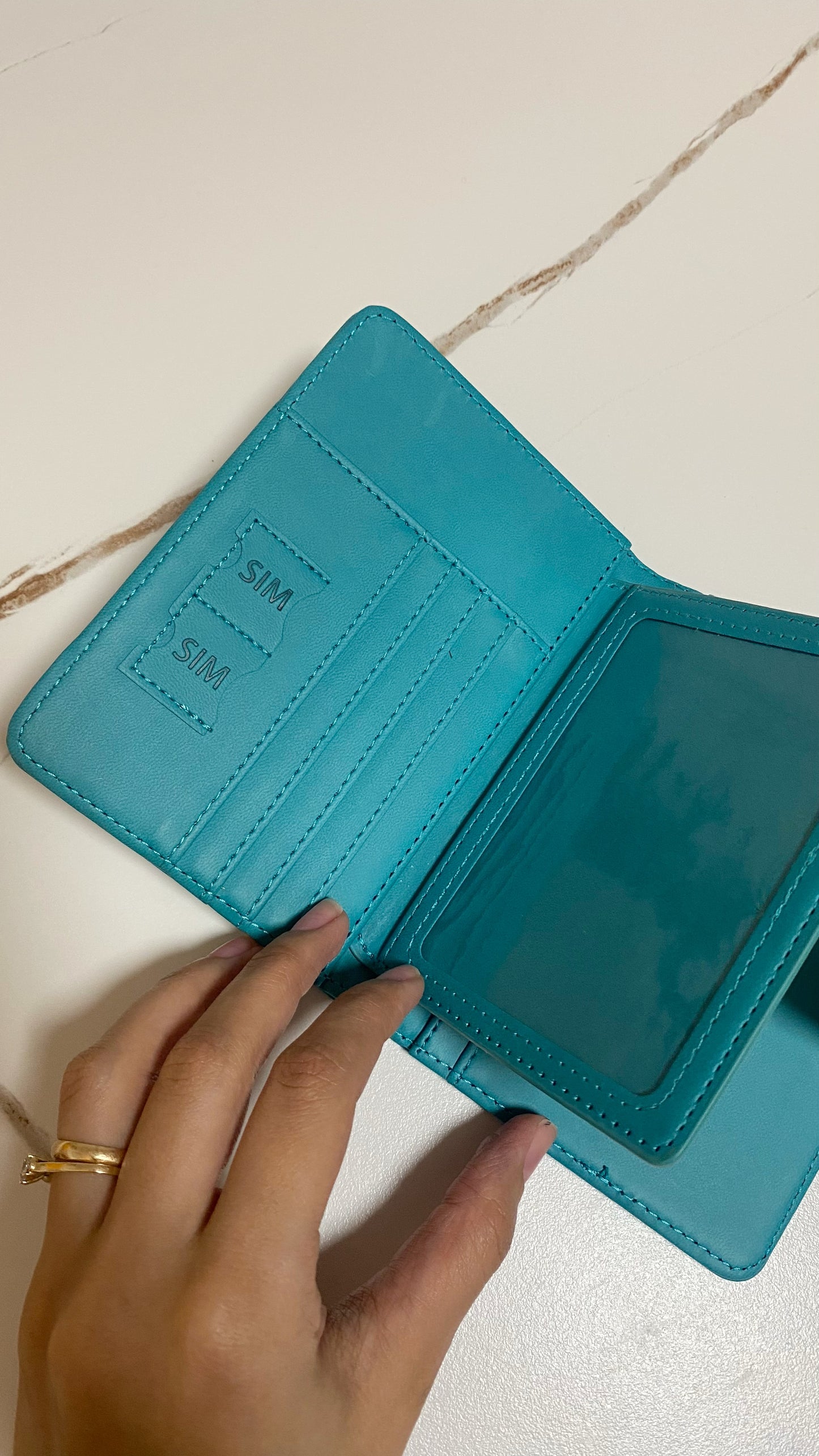 Porta pasaporte personalizado