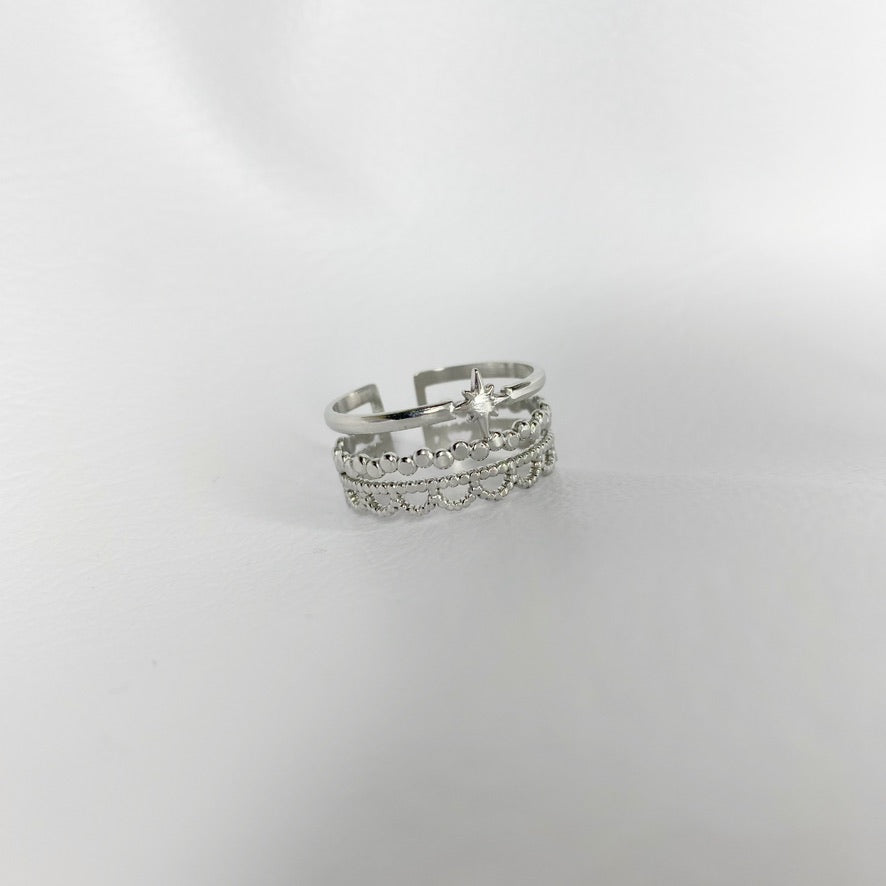 Anillo triple estrella y puntos