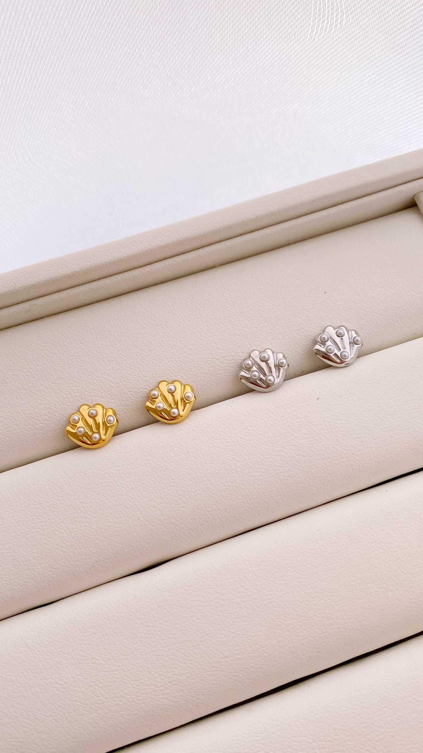 Dormilonas de concha con perlitas