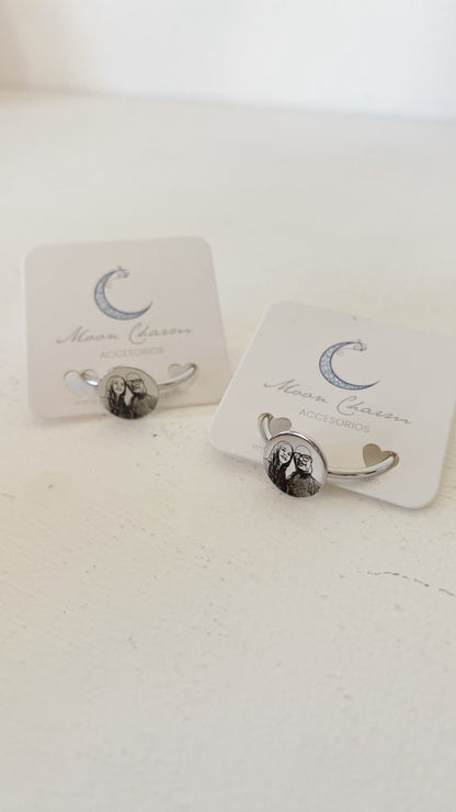 Anillo con placa personalizada