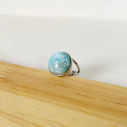 Anillo de larimar redondo