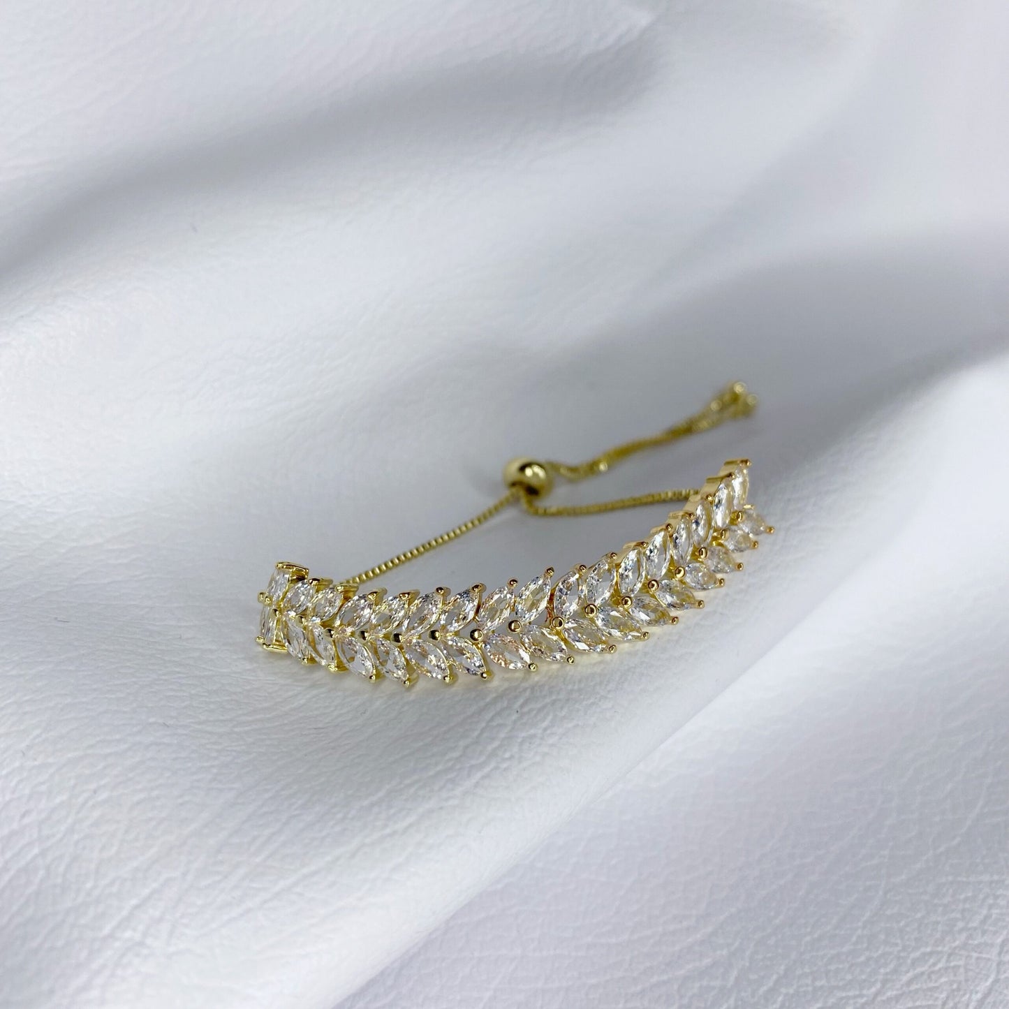 Pulsera de hojas con zirconias