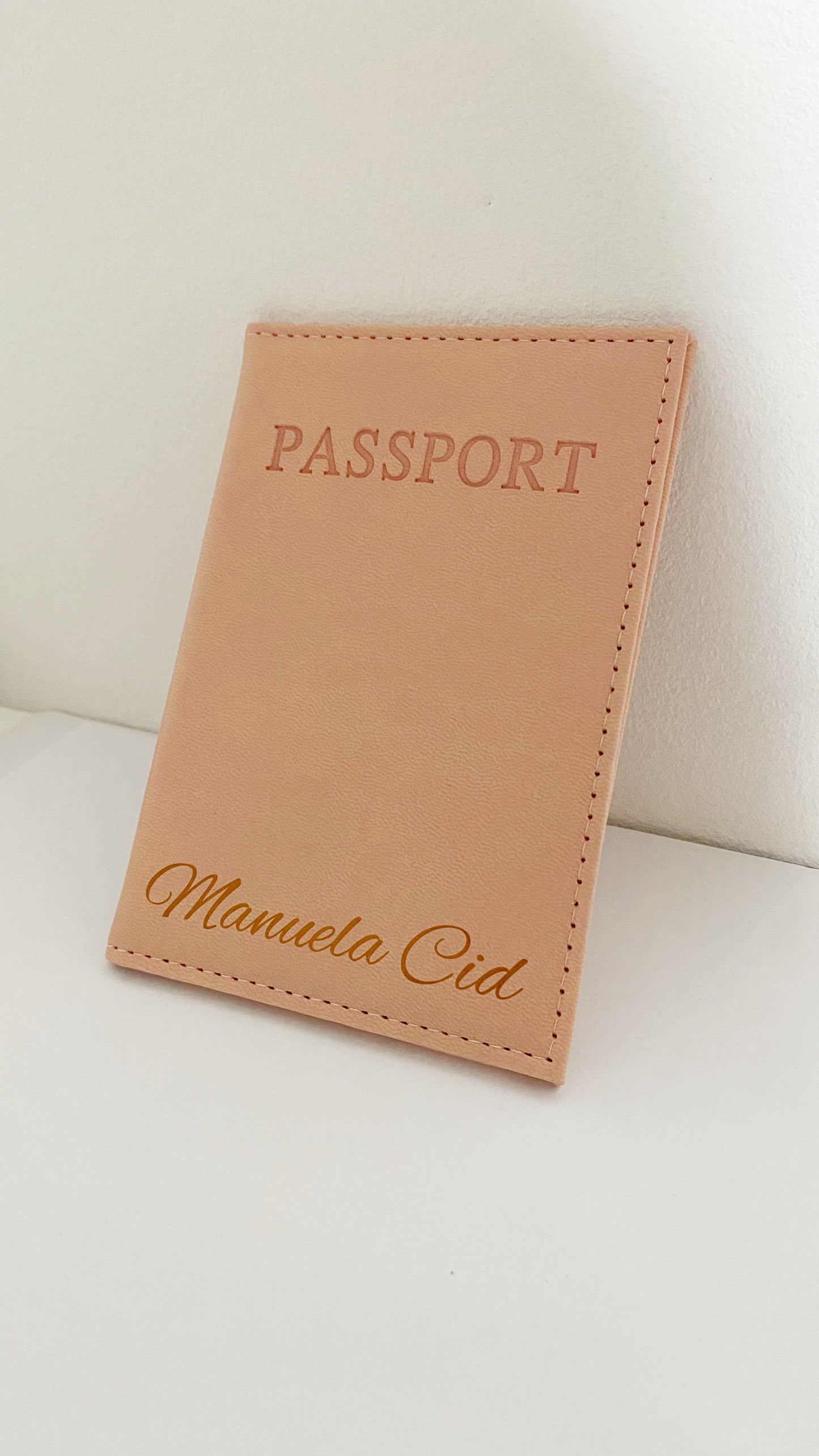 Porta pasaporte personalizado