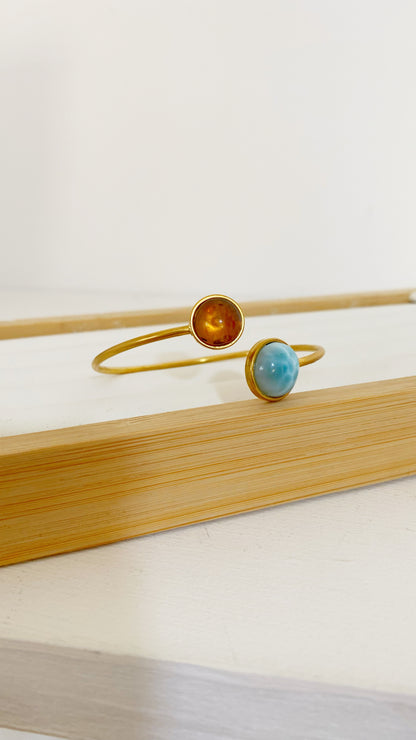 Brazalete ajustable con larimar y ámbar
