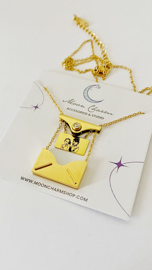 Cadena con carta personalizada