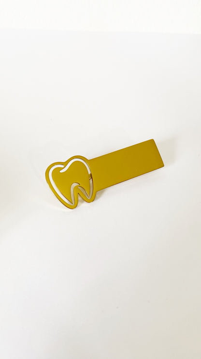 Broche odontología personalizado