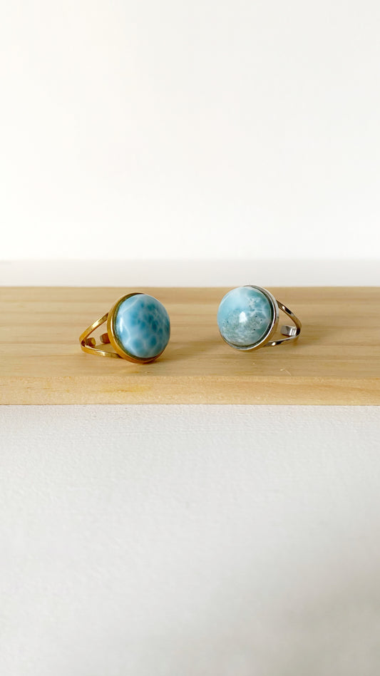 Anillo de larimar redondo