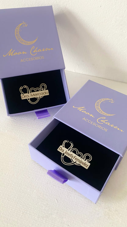 Broche médico personalizado