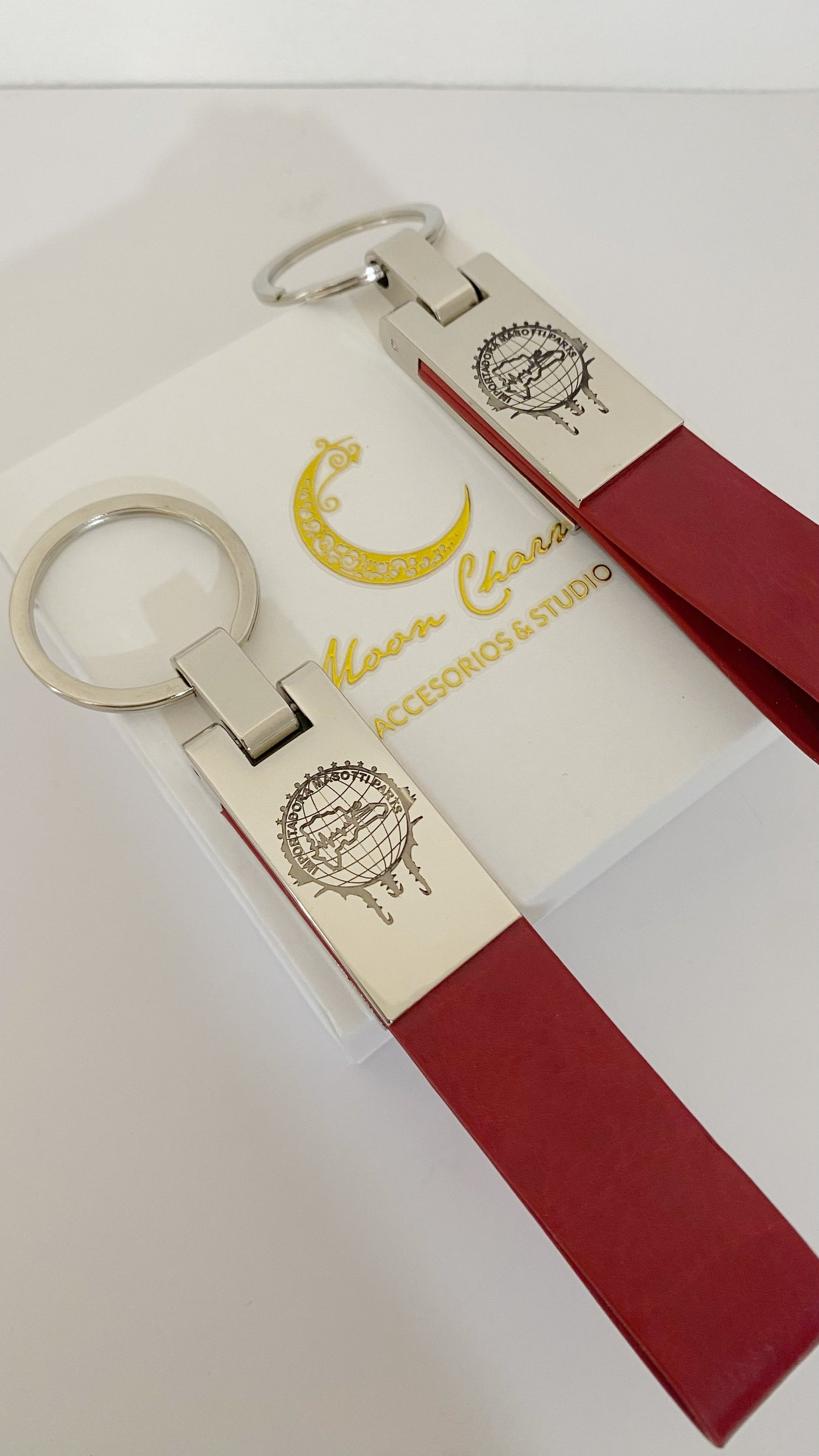 Llavero de piel y acero personalizado