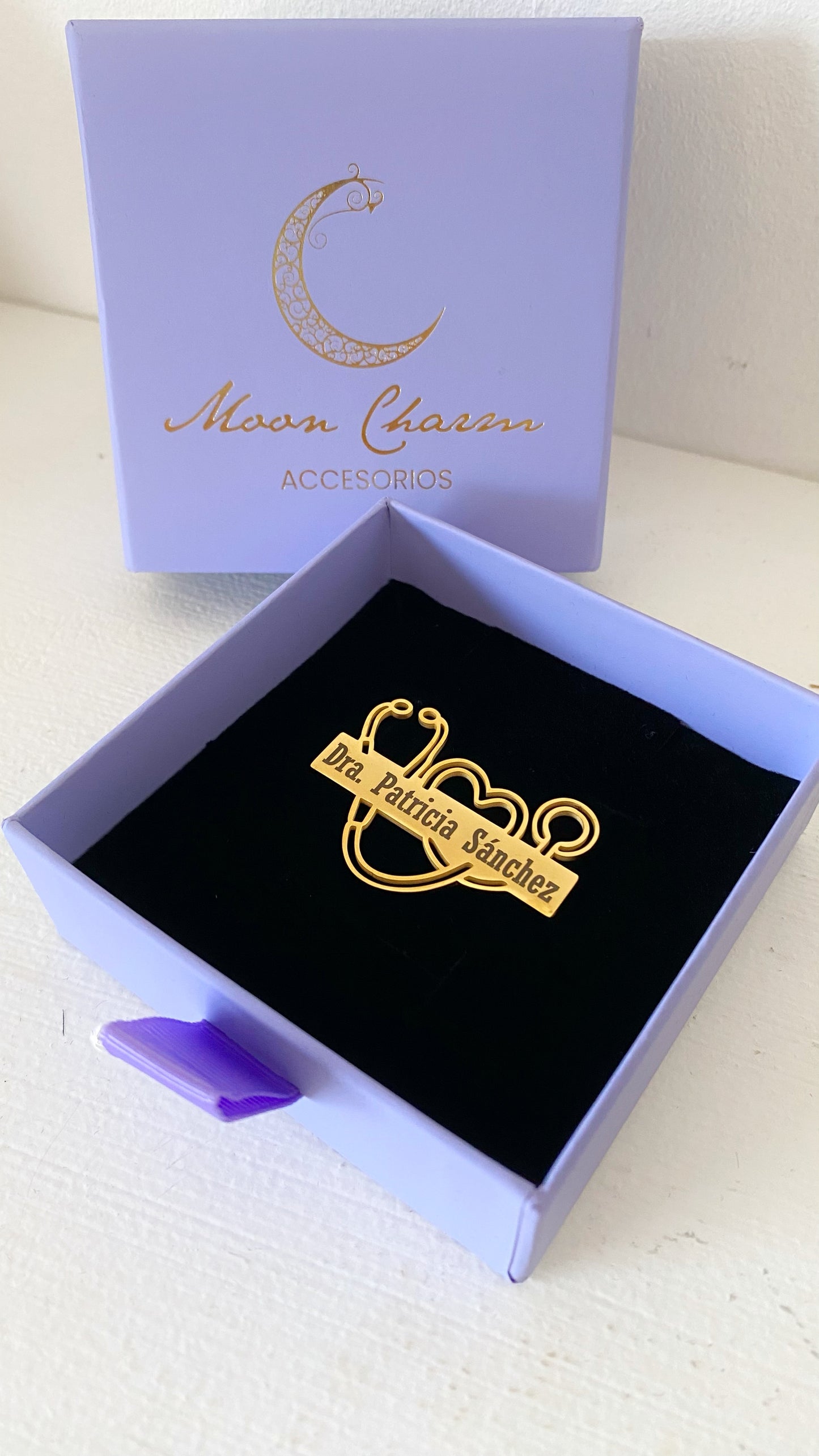 Broche médico personalizado