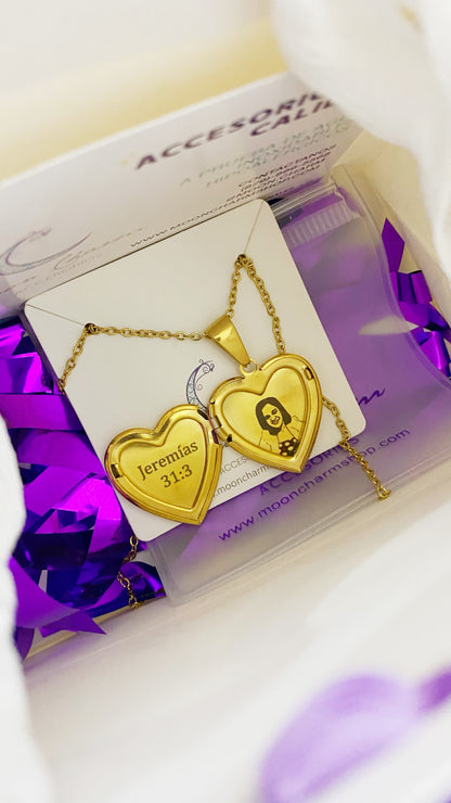 Cadena con relicario de corazón con nácar personalizado