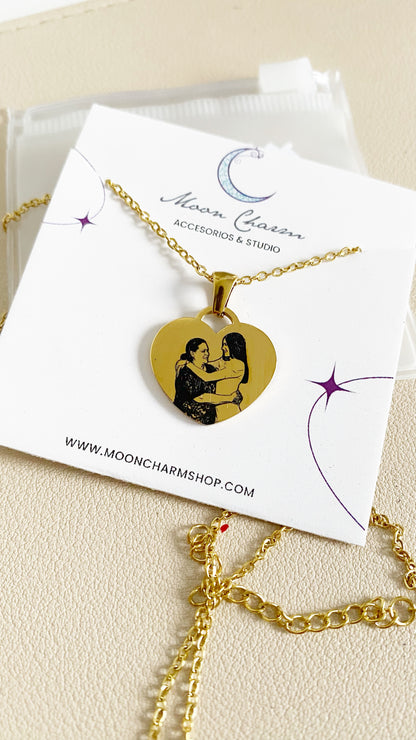Cadena con placa de corazón personalizada