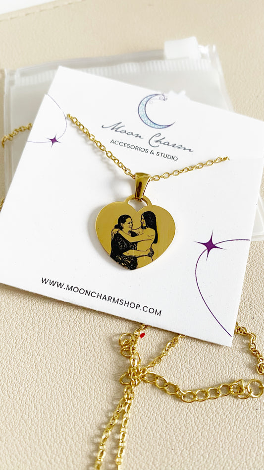 Cadena con placa de corazón personalizada